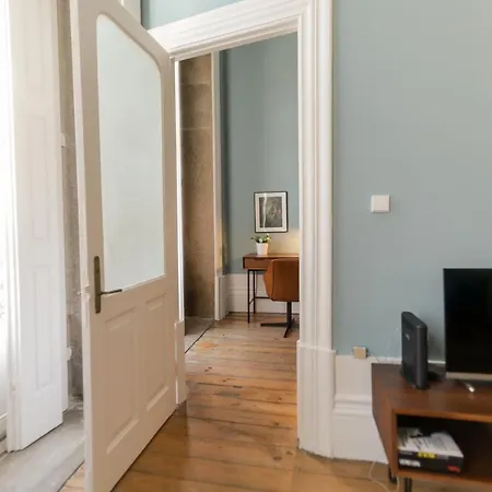 Adorable In Great Area Apartment Porto