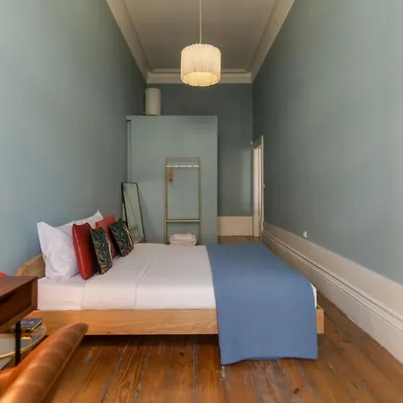 Adorable In Great Area Apartment *