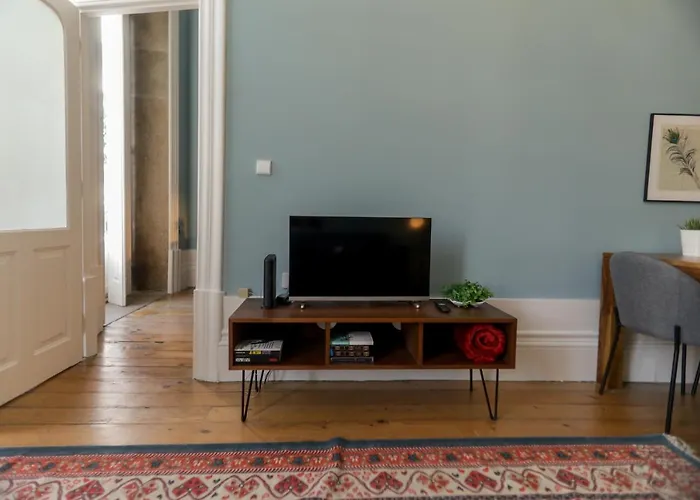 Adorable In Great Area Apartment