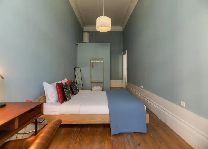 Adorable In Great Area Apartment *