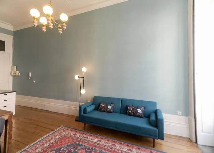 Apartment Adorable In Great Area *