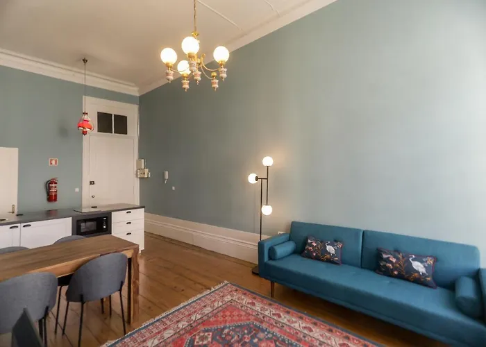 Apartment Adorable In Great Area *