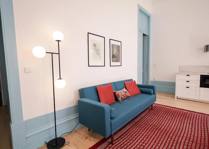 Adorable In Great Area Apartment *